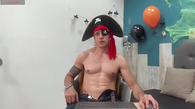 Snapshot of Frank_Millers chatting on October 30, 8:53 pm Frank Millers online show from October 30, 8:53 pm