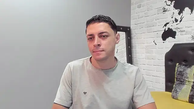 Snapshot of Frank_Millers chatting on November 14, 7:56 pm Frank Millers online show from November 14, 7:56 pm