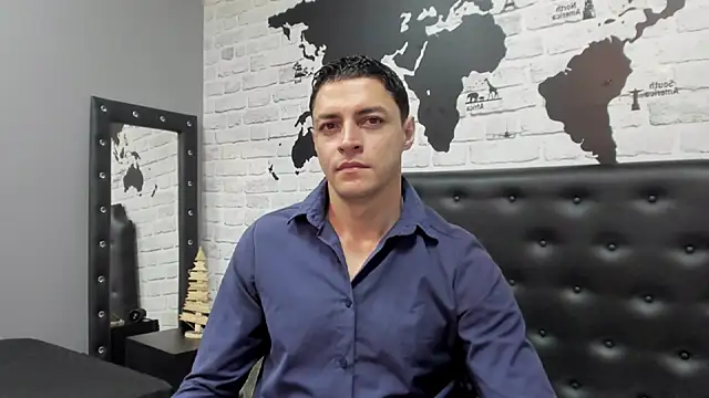 Snapshot of Frank_Millers chatting on November 24, 7:46 pm Frank Millers online show from November 24, 7:46 pm