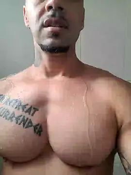 Snapshot of badbrown chatting on February 8, 4:57 pm badbrown online show from February 8, 4:57 pm