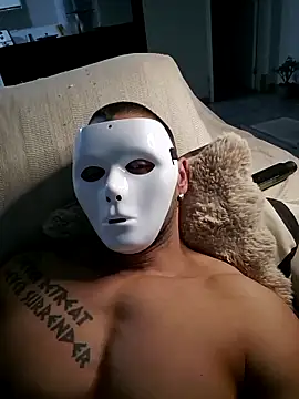 Snapshot of badbrown chatting on November 5, 1:49 am badbrown online show from November 5, 1:49 am