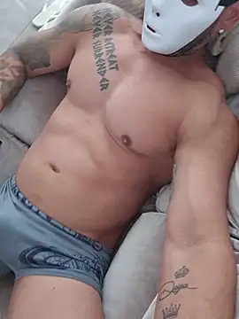 Snapshot of badbrown chatting on November 10, 10:47 am badbrown online show from November 10, 10:47 am