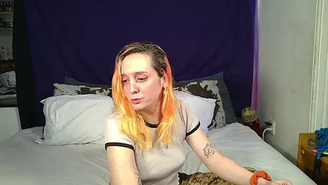 Snapshot of Evelan420 chatting on September 30, 6:02 pm Evelan420 online show from September 30, 6:02 pm