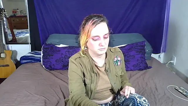 Snapshot of Evelan420 chatting on October 9, 11:58 pm Evelan420 online show from October 9, 11:58 pm