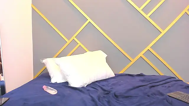 Snapshot of Alaia_Colins chatting on February 16, 6:54 am Alaia Colins online show from February 16, 6:54 am