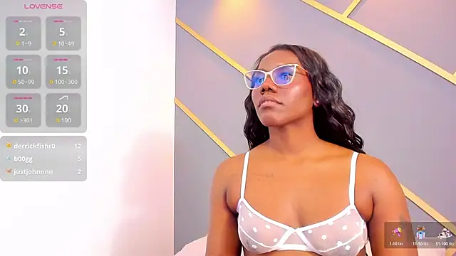 Snapshot of Alaia_Colins chatting on March 21, 10:28 am Alaia Colins online show from March 21, 10:28 am