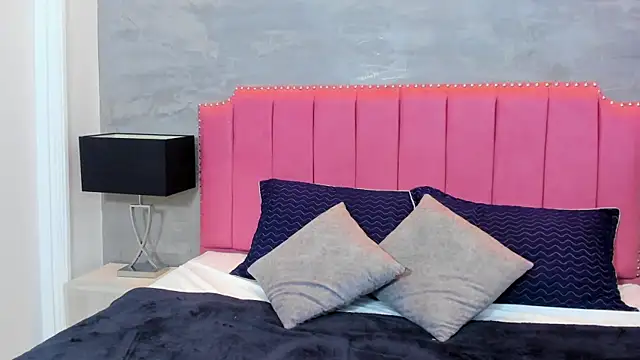 Snapshot of Alaia_Colins chatting on September 15, 4:34 am Alaia Colins online show from September 15, 4:34 am