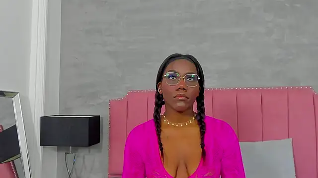 Alaia Colins online show from November 24, 3:50 am