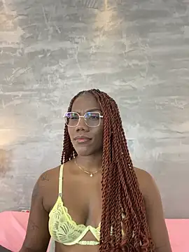 Snapshot of Alaia_Colins chatting on July 17, 1:34 am Alaia Colins online show from July 17, 1:34 am