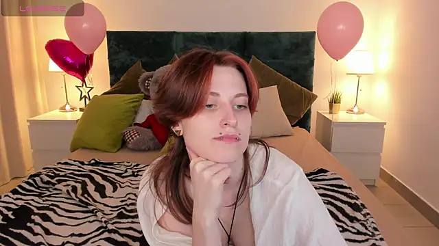 Snapshot of Jiffyyo chatting on March 11, 5:35 pm Jiffyyo online show from March 11, 5:35 pm