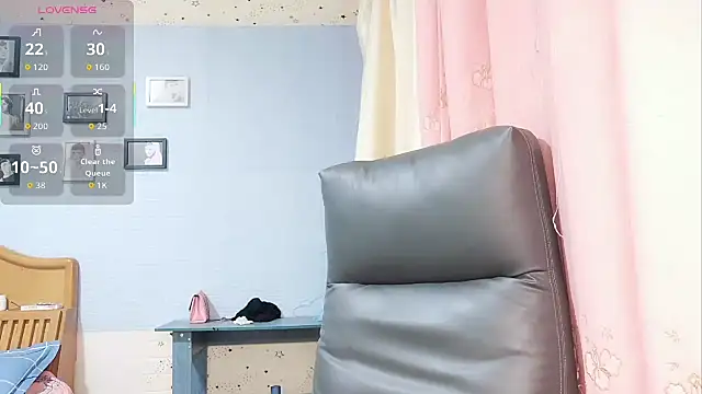 Snapshot of ManMan-520 chatting on November 17, 8:36 pm ManMan-520 online show from November 17, 8:36 pm