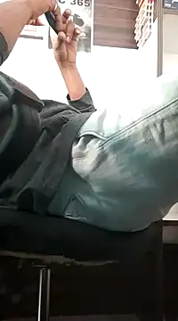 RaviRoy2326 online show from February 14, 10:38 am