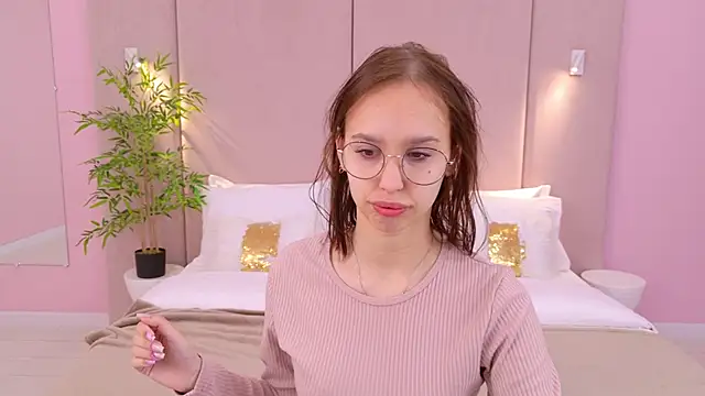 SandraTucker online show from February 27, 3:04 am