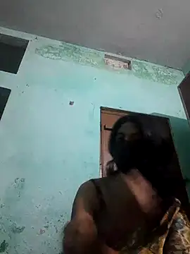 Snapshot of Bong-lady chatting on February 14, 8:21 am Bong-lady online show from February 14, 8:21 am