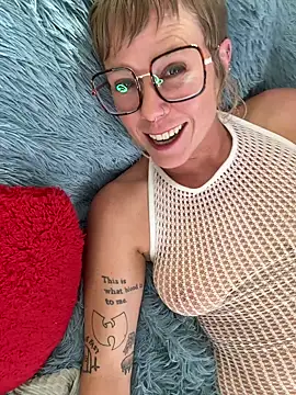 I am babydoll online show from February 6, 11:52 pm