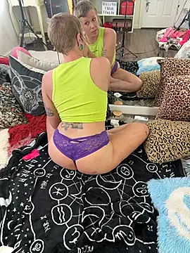 I am babydoll online show from March 1, 9:33 am