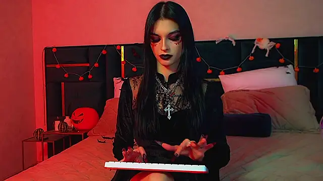 Snapshot of BeverlyMost chatting on October 29, 6:20 pm BeverlyMost online show from October 29, 6:20 pm