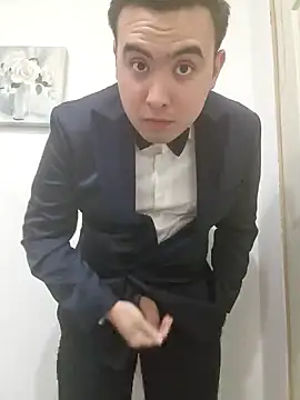 Snapshot of Hombre_de_traje chatting on February 1, 5:28 am Hombre de traje online show from February 1, 5:28 am