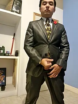 Snapshot of Hombre_de_traje chatting on November 1, 6:37 am Hombre de traje online show from November 1, 6:37 am