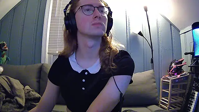 Snapshot of awe-manda chatting on January 23, 1:19 am awe-manda online show from January 23, 1:19 am