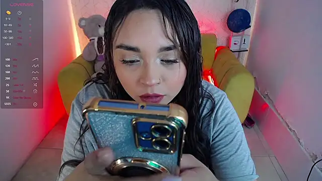 Snapshot of natyk_m chatting on January 31, 1:23 pm natyk m online show from January 31, 1:23 pm