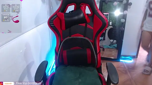 Snapshot of natyk_m chatting on September 14, 7:57 pm natyk m online show from September 14, 7:57 pm