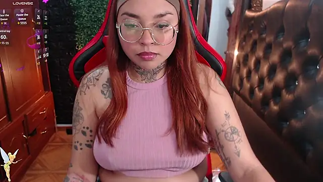 Snapshot of natyk_m chatting on October 10, 3:00 pm natyk m online show from October 10, 3:00 pm