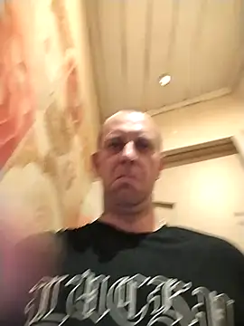 Snapshot of MaxDevilWhite chatting on September 13, 6:13 am MaxDevilWhite online show from September 13, 6:13 am