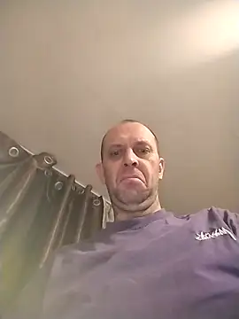 Snapshot of MaxDevilWhite chatting on November 26, 5:25 pm MaxDevilWhite online show from November 26, 5:25 pm