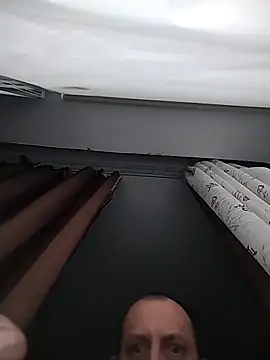 Snapshot of MaxDevilWhite chatting on December 18, 9:37 am MaxDevilWhite online show from December 18, 9:37 am