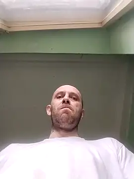 MaxDevilWhite online show from April 18, 9:24 am