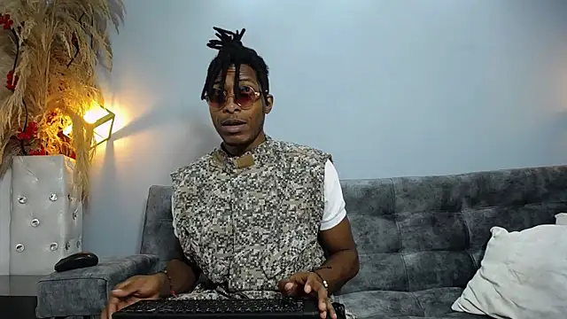 Snapshot of xxxhotbbc chatting on January 28, 12:11 pm xxxhotbbc online show from January 28, 12:11 pm