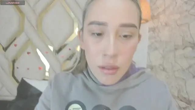 Lannajansen online show from March 19, 5:17 pm