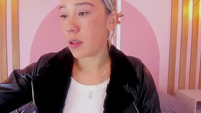 Lannajansen online show from March 3, 1:28 pm