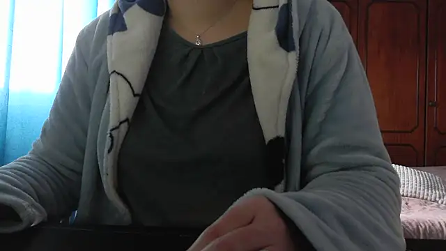 bunnyfox420 online show from December 22, 2:03 pm