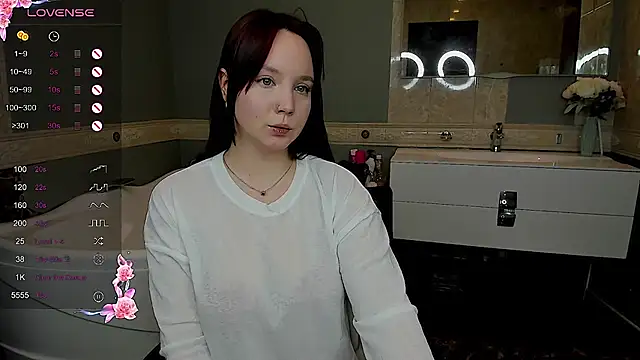 maya suun online show from April 22, 1:30 am