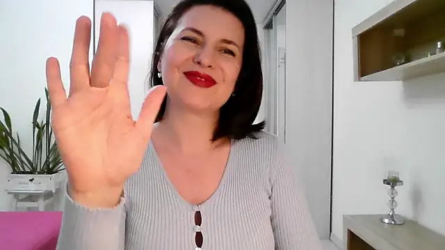 Victoria Glam online show from March 23, 4:11 pm