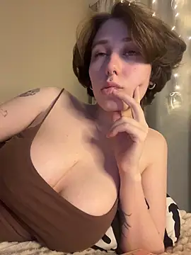 Molli Luv online show from March 6, 4:25 pm