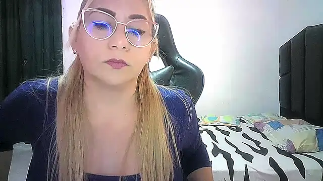 mariana0x online show from March 23, 6:56 pm