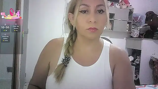 mariana0x online show from May 22, 8:58 pm