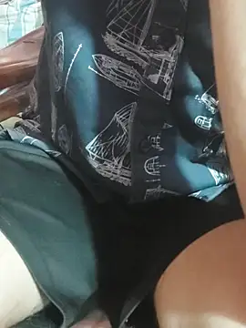 Snapshot of Extrembox5 chatting on October 26, 3:34 am Extrembox5 online show from October 26, 3:34 am