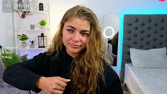 Donna Sun online show from February 19, 6:33 am