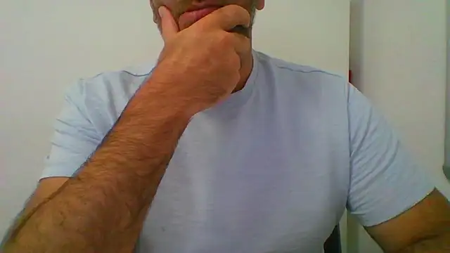 Snapshot of _tuga_man_ chatting on September 25, 1:04 pm  tuga man  online show from September 25, 1:04 pm