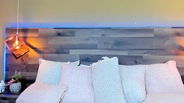 MeganCrow online show from March 2, 9:54 pm