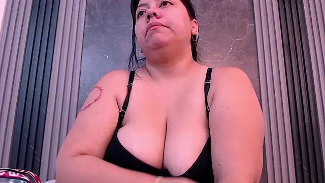 AmmyPike1 online show from September 9, 12:15 pm