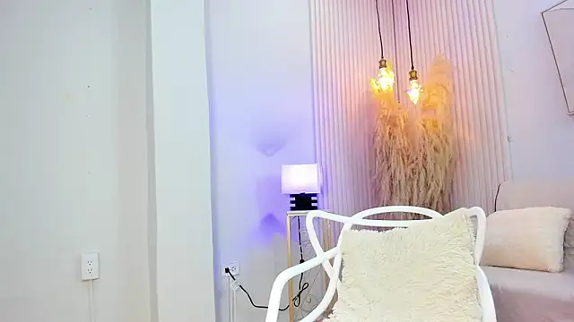 alana rossetti online show from February 18, 12:34 pm