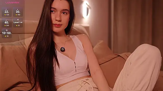 Snapshot of justbarbiee chatting on March 3, 6:44 pm justbarbiee online show from March 3, 6:44 pm