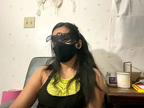 Snapshot of desiiiinigal chatting on October 28, 12:03 am desiiiinigal online show from October 28, 12:03 am