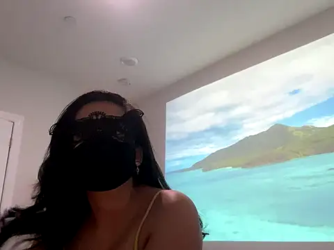 Snapshot of desiiiinigal chatting on December 18, 9:21 pm desiiiinigal online show from December 18, 9:21 pm