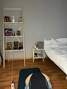 Snapshot of bunnythetailor chatting on February 14, 11:09 pm bunnythetailor online show from February 14, 11:09 pm